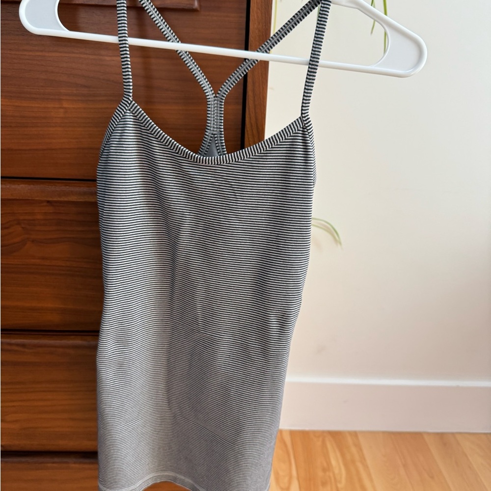 Lululemon sport tank with built in bra